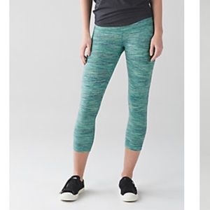 Wunder Under High Rise Crop Size 6 Luon